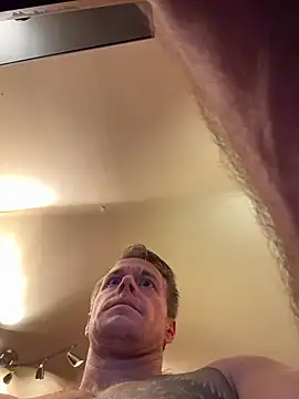 Snapshot of DILFiGuess11 chatting on 02/25/26, 04:33 DILFiGuess11 online show from 02/25/26, 04:33