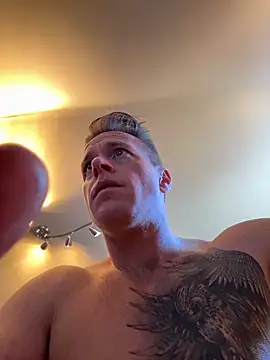 Snapshot of DILFiGuess11 chatting on 03/01/26, 04:42 DILFiGuess11 online show from 03/01/26, 04:42