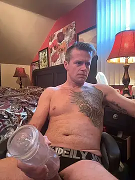 Snapshot of DILFiGuess11 chatting on 03/03/26, 05:41 DILFiGuess11 online show from 03/03/26, 05:41