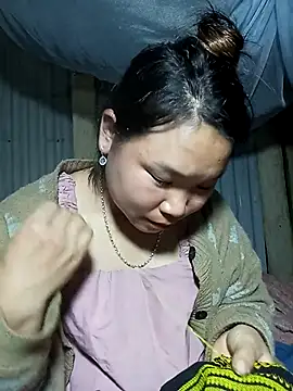 may-squirl online show from 11/06/25, 12:17