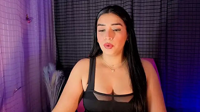 Kayleemorales online show from 12/17/25, 05:19