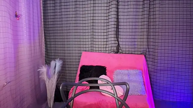 Kayleemorales online show from 01/12/26, 05:40