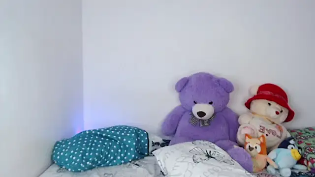 ViolettaMiller  online show from 02/05/26, 01:16