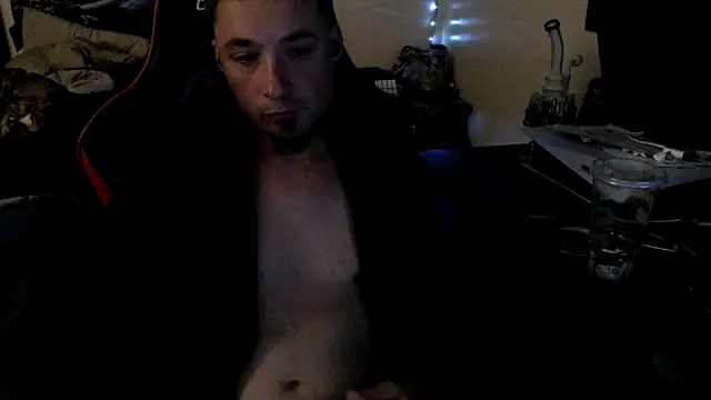 Snapshot of YoBlezz chatting on 10/05/25, 04:22 YoBlezz online show from 10/05/25, 04:22