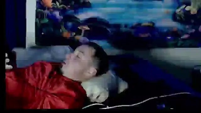 Snapshot of YoBlezz chatting on 11/13/25, 06:23 YoBlezz online show from 11/13/25, 06:23