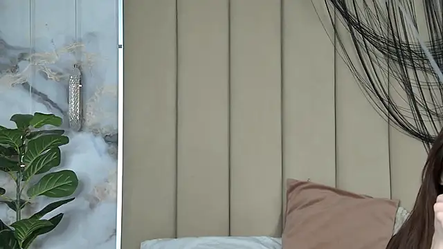 LilithAmory online show from 11/04/25, 08:30