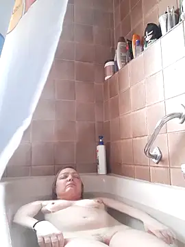 LiluLiluLilu online show from 11/16/25, 01:39