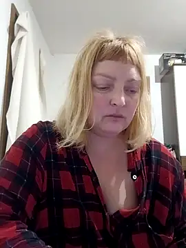 LiluLiluLilu online show from 04/19/26, 06:43