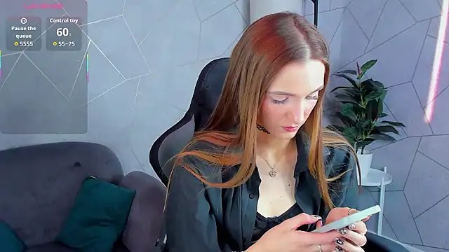 Alisha Green online show from 10/15/25, 09:31