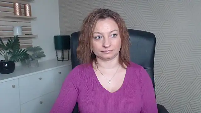 angelaSamt online show from 10/30/25, 06:26