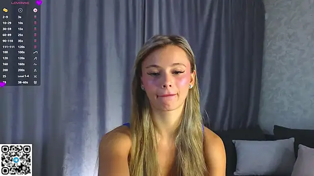 NaughtySeraphine online show from 10/31/25, 06:03