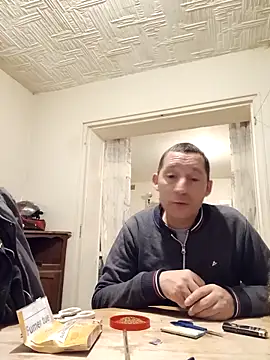 frederic198 online show from 11/03/25, 05:58