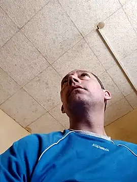 Snapshot of frederic198 chatting on 07/17/26, 11:39 frederic198 online show from 07/17/26, 11:39