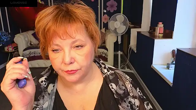 Kira Kenett online show from 05/28/26, 05:27