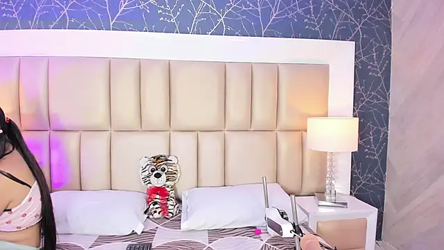 HatsaJones online show from 02/28/26, 04:13