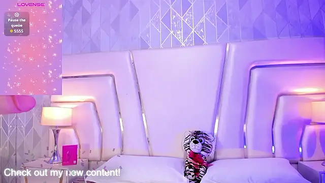 HatsaJones online show from 03/07/26, 03:58