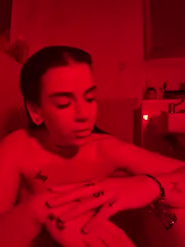 valentinalamont online show from 10/09/25, 07:34