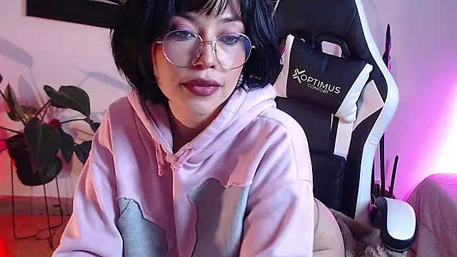 Ellyuwuw online show from 03/10/26, 09:09