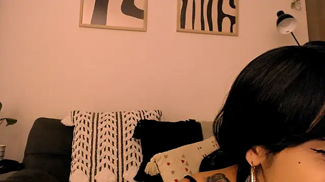 Snapshot of lanzybloom chatting on 10/08/25, 02:53 lanzybloom online show from 10/08/25, 02:53