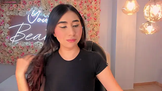 MayaMoretti  online show from 10/23/25, 03:39