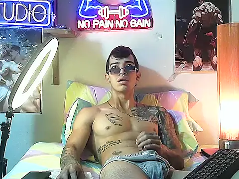 Strongcockfitness online show from 10/23/25, 04:06