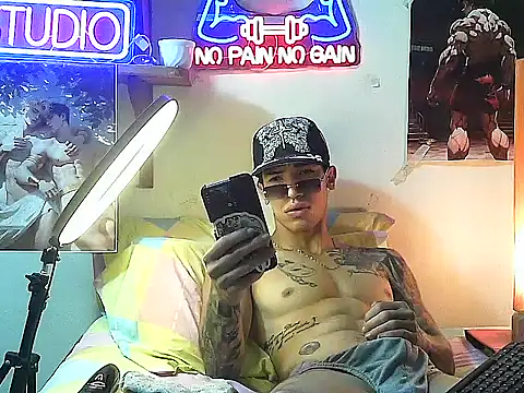 Strongcockfitness online show from 10/26/25, 04:29