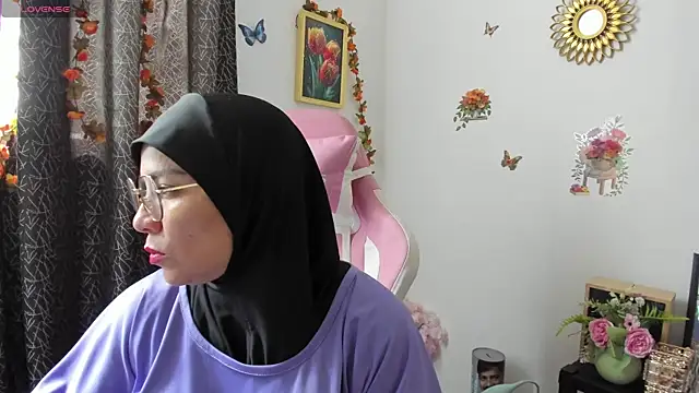 Snapshot of dalila_kemur chatting on 05/25/26, 02:45 dalila kemur online show from 05/25/26, 02:45