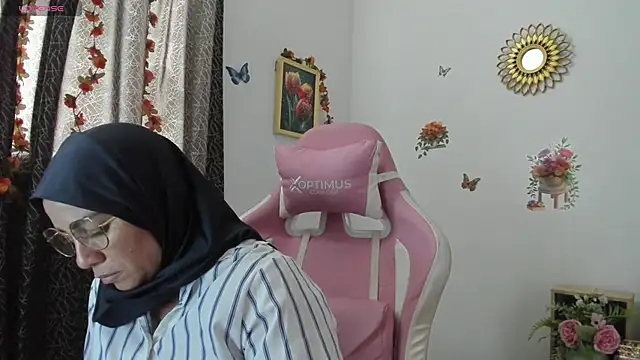 Snapshot of dalila_kemur chatting on 05/26/26, 03:30 dalila kemur online show from 05/26/26, 03:30