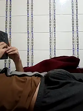 BeakedMezuza online show from 04/12/26, 09:03