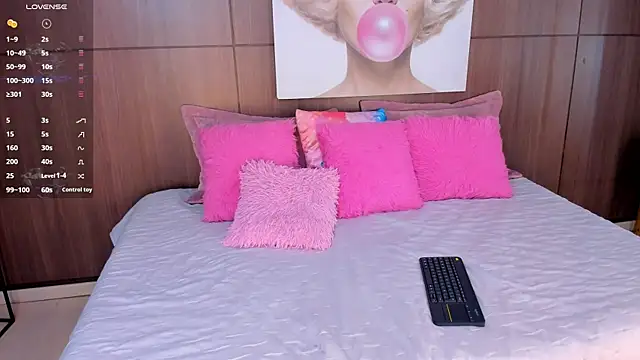 ImaniOkoye online show from 12/20/25, 10:33