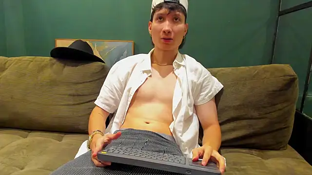 enzo steel online show from 10/17/25, 01:42