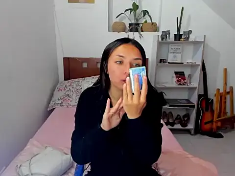 megan doll2123 online show from 12/17/25, 05:30