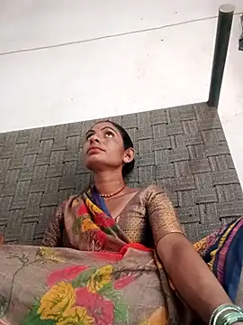 Snapshot of Mansi_ji chatting on 09/13/25, 07:52 Mansi ji online show from 09/13/25, 07:52