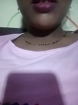 Snapshot of vandana_babi chatting on 10/12/25, 12:15 vandana babi online show from 10/12/25, 12:15