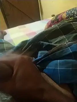 Snapshot of Remo20001 chatting on 02/04/26, 06:47 Remo20001 online show from 02/04/26, 06:47