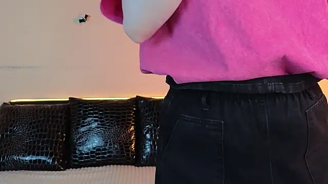 Angeel Kate online show from 11/07/25, 06:46