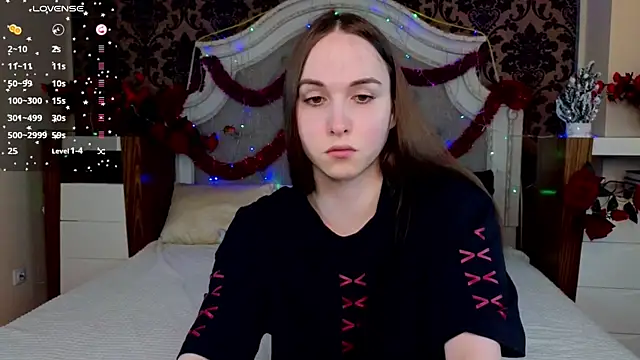 Angeel Kate online show from 12/15/25, 06:06