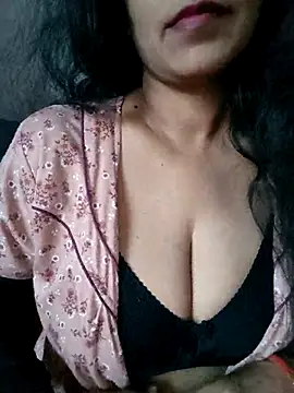 Deepa Sharma143 online show from 12/22/25, 02:08