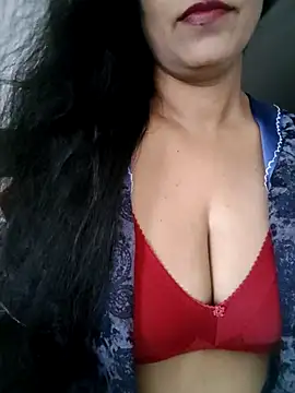 Snapshot of Deepa_Sharma143 chatting on 05/02/26, 02:05 Deepa Sharma143 online show from 05/02/26, 02:05