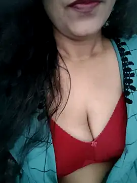 Snapshot of Deepa_Sharma143 chatting on 05/04/26, 02:07 Deepa Sharma143 online show from 05/04/26, 02:07