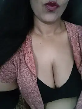 Snapshot of Deepa_Sharma143 chatting on 05/15/26, 02:07 Deepa Sharma143 online show from 05/15/26, 02:07