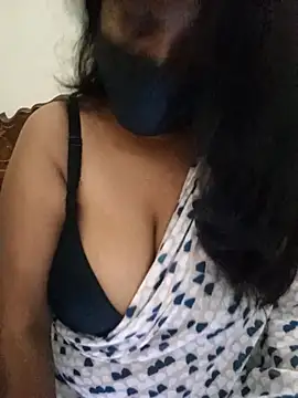 HAANNIAA online show from 12/17/25, 02:23