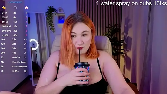 laura palmerr online show from 11/27/25, 02:35