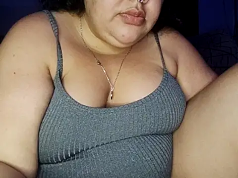 Snapshot of xlatinastar chatting on 02/27/26, 11:49 xlatinastar online show from 02/27/26, 11:49