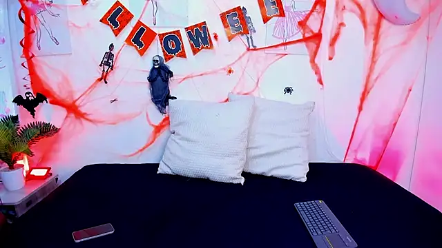 Hill Brownie online show from 10/25/25, 11:51