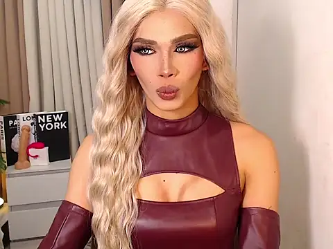 Miss Cataluna69 online show from 11/19/25, 09:15