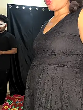 Family02 online show from 10/24/25, 04:03