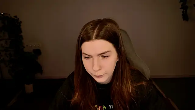 AliceCUNTach online show from 12/20/25, 05:03