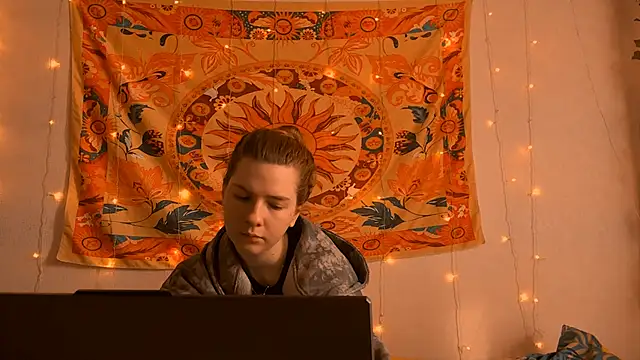 AliceCUNTach online show from 04/17/26, 05:10