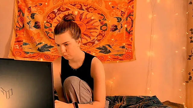 AliceCUNTach online show from 04/30/26, 05:03
